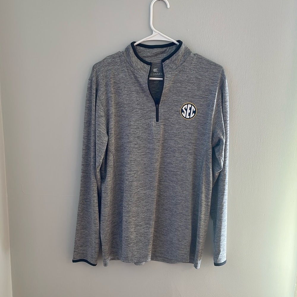 *3 for $15* NWOT SEC Colosseum 1/4 Zip
